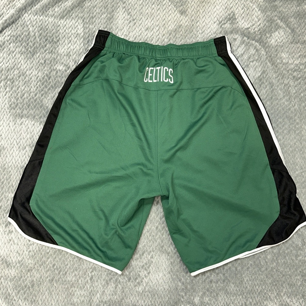 Boston Celtics Shorts Mens M Swingman NBA Adidas Basketball Shamrock Green Black - Picture 10 of 11